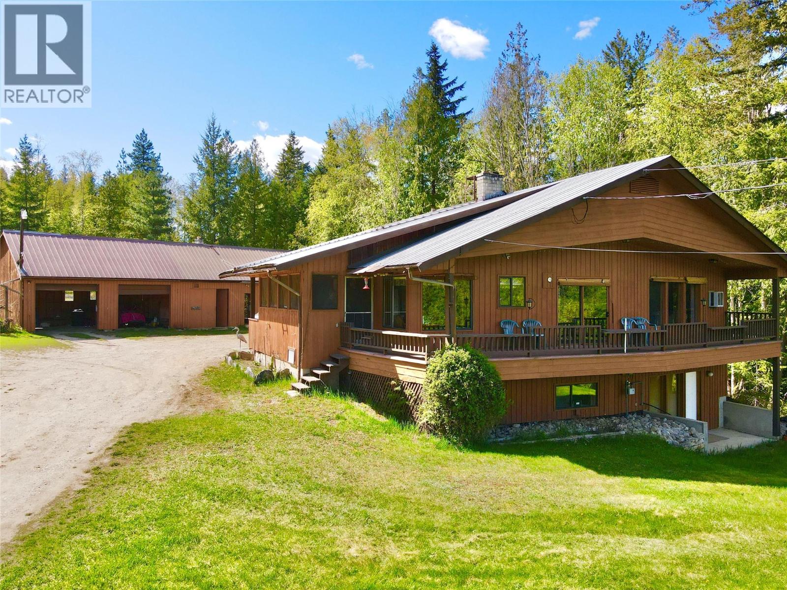 2793 White Lake Road, Sorrento, British Columbia  V0E 2W0 - Photo 2 - 10383466