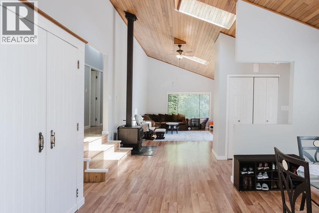 5899 Spriggs Road, Madeira Park, British Columbia  V0N 2H0 - Photo 10 - R3116633