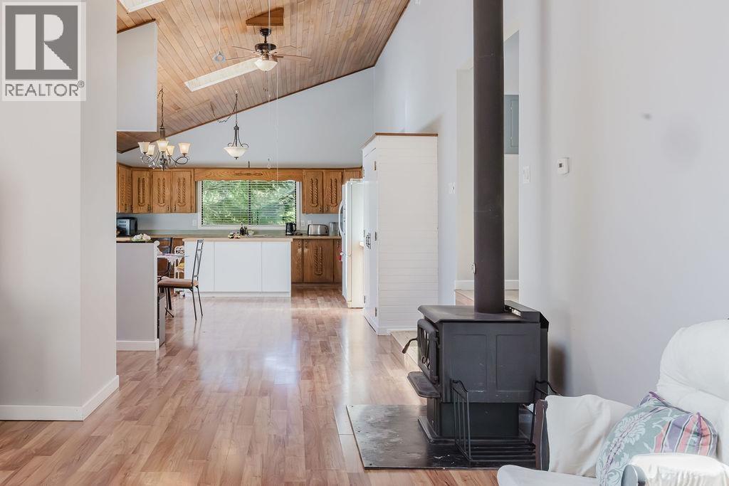 5899 Spriggs Road, Madeira Park, British Columbia  V0N 2H0 - Photo 14 - R3116633