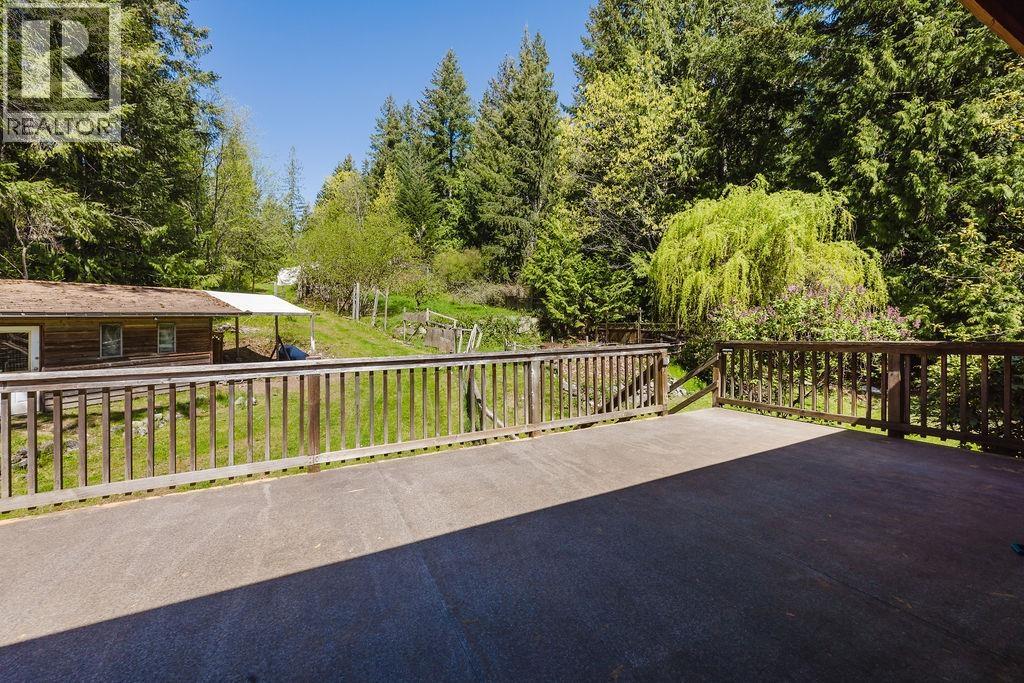 5899 Spriggs Road, Madeira Park, British Columbia  V0N 2H0 - Photo 21 - R3116633