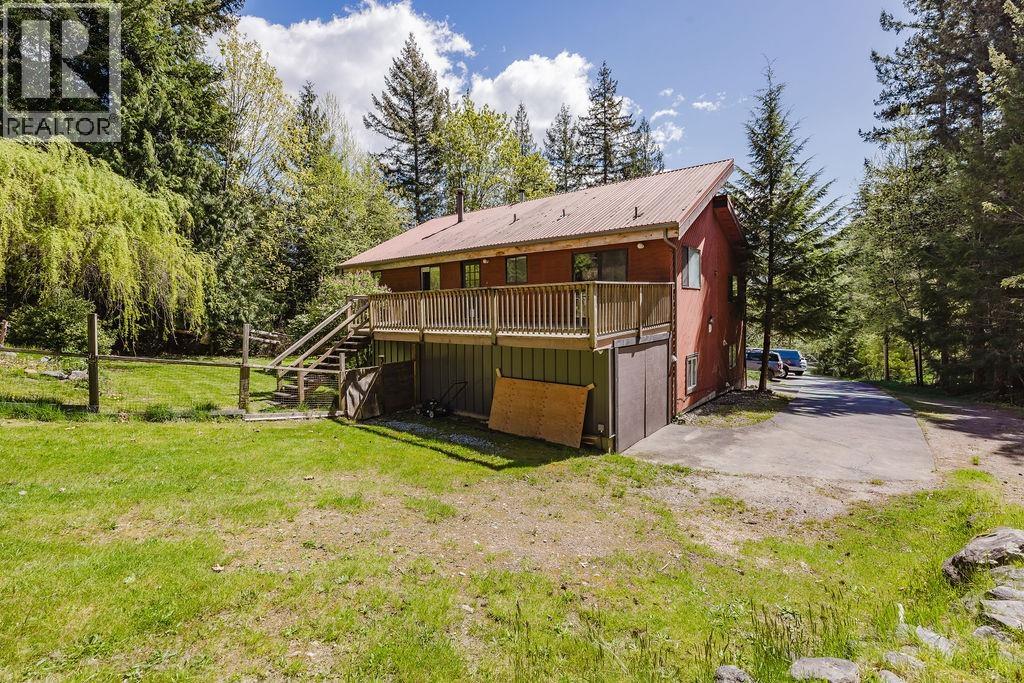 5899 Spriggs Road, Madeira Park, British Columbia  V0N 2H0 - Photo 31 - R3116633