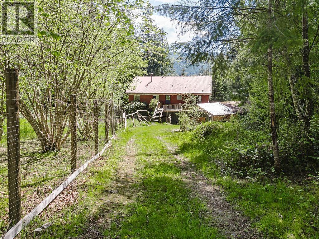 5899 Spriggs Road, Madeira Park, British Columbia  V0N 2H0 - Photo 37 - R3116633