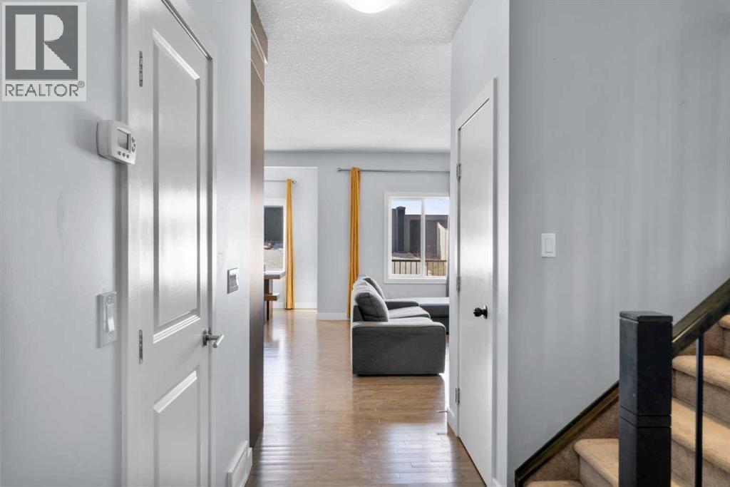 252 Nolanhurst Crescent NW, Calgary, Alberta  T3R 0Z6 - Photo 5 - A2290075