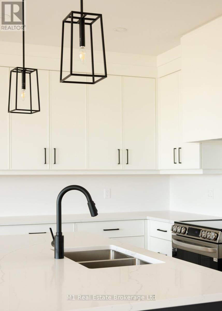 74 Bedell Drive, Mapleton, Ontario  N0G 1P0 - Photo 11 - X13053110