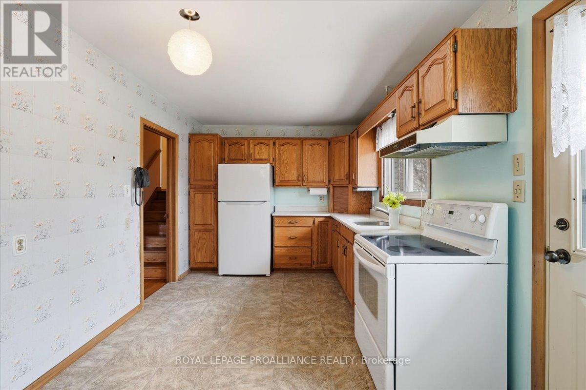 8 Fenwood Crescent, Prince Edward County, Ontario  K8N 4Z7 - Photo 14 - X13053096