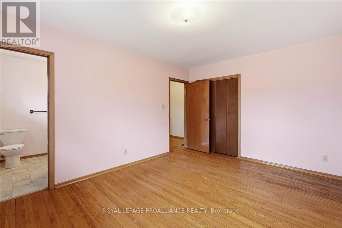 8 Fenwood Crescent, Prince Edward County, Ontario  K8N 4Z7 - Photo 22 - X13053096