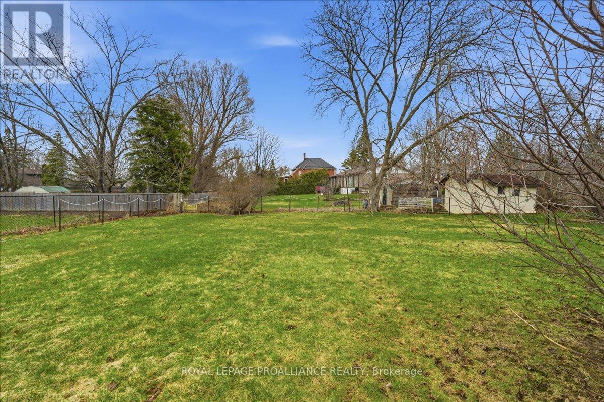 8 Fenwood Crescent, Prince Edward County, Ontario  K8N 4Z7 - Photo 37 - X13053096