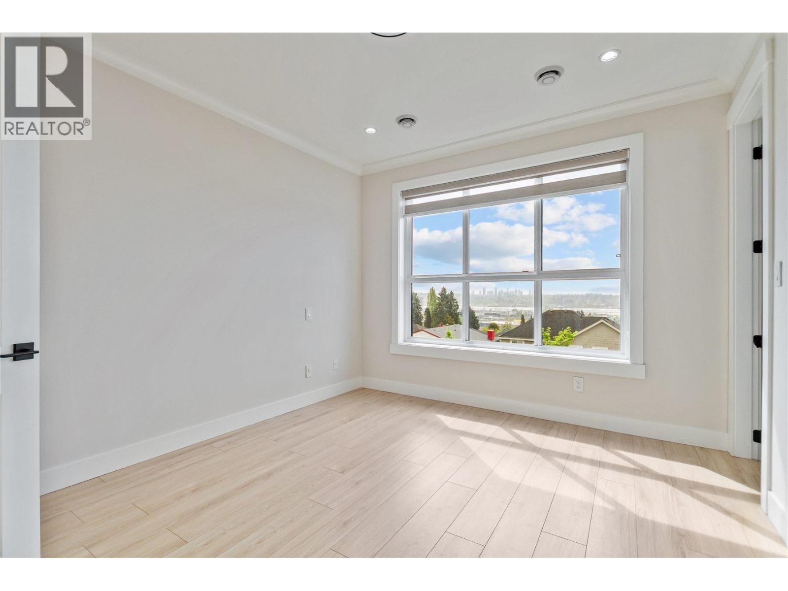 101 954 Edgar Avenue, Coquitlam, British Columbia  V3K 2J9 - Photo 11 - R3116442