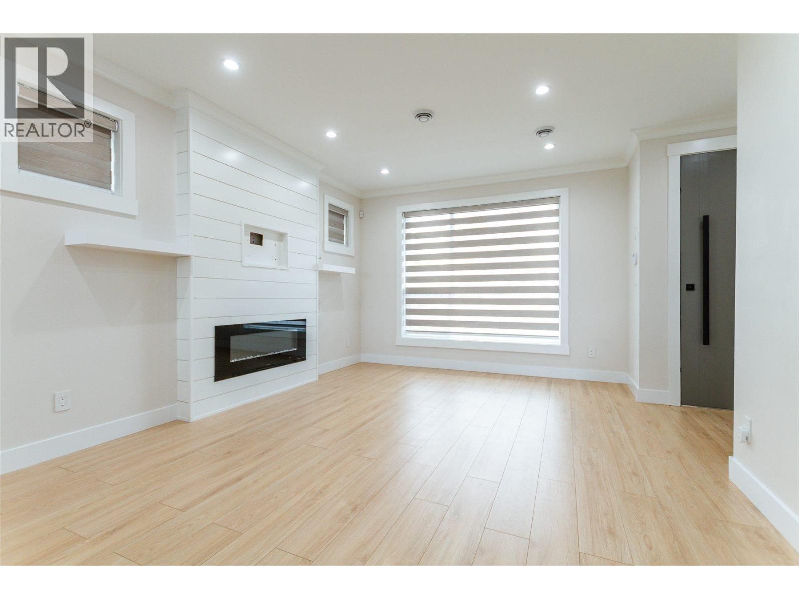 101 954 Edgar Avenue, Coquitlam, British Columbia  V3K 2J9 - Photo 3 - R3116442