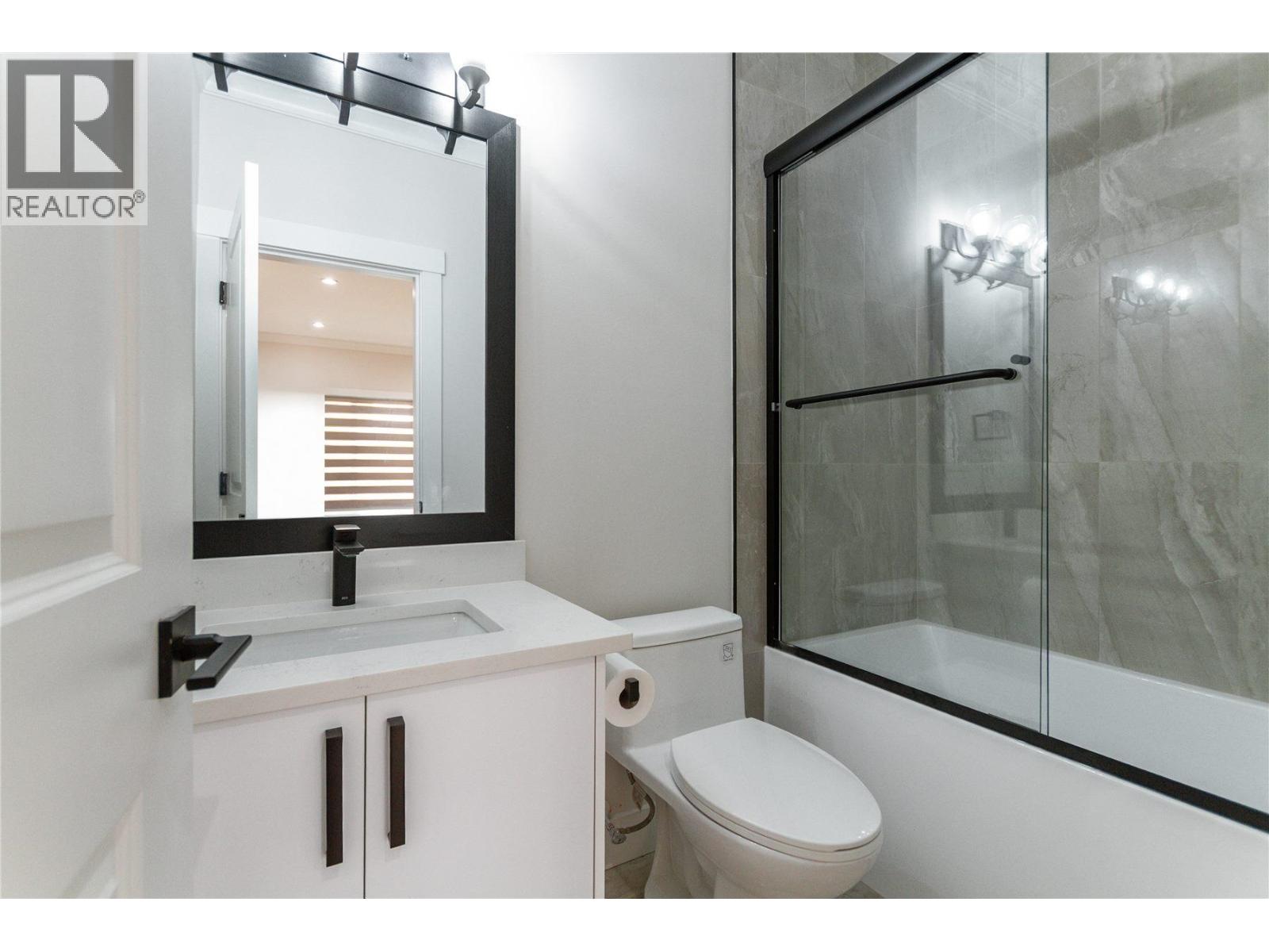 101 954 Edgar Avenue, Coquitlam, British Columbia  V3K 2J9 - Photo 13 - R3116442