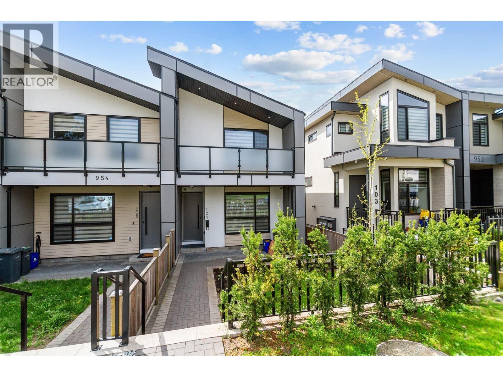 101 954 EDGAR AVENUE, Coquitlam, British Columbia