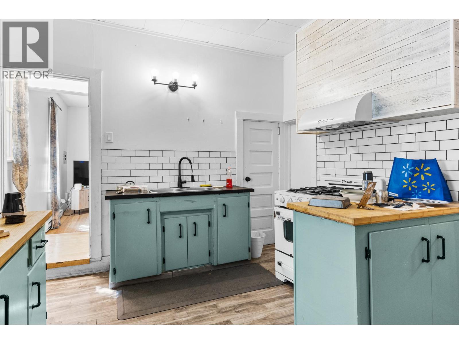 2029 Richter Street, Kelowna, British Columbia  V1Y 2N4 - Photo 7 - 10384561