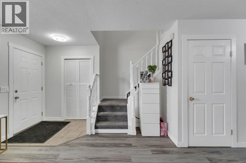 192 Martin Crossing Crescent Ne, Calgary, Alberta  T3J 3T1 - Photo 18 - A2305639