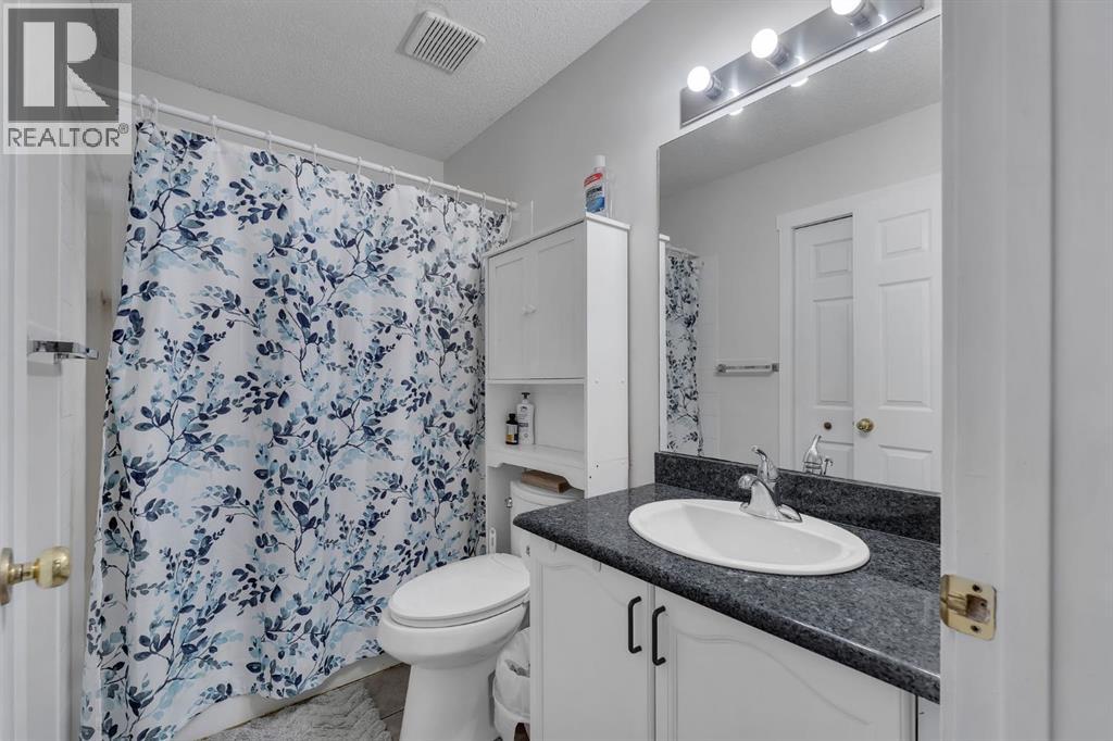 192 Martin Crossing Crescent Ne, Calgary, Alberta  T3J 3T1 - Photo 26 - A2305639