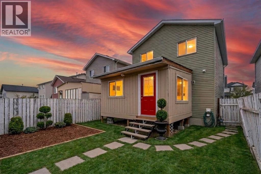 192 Martin Crossing Crescent Ne, Calgary, Alberta  T3J 3T1 - Photo 38 - A2305639