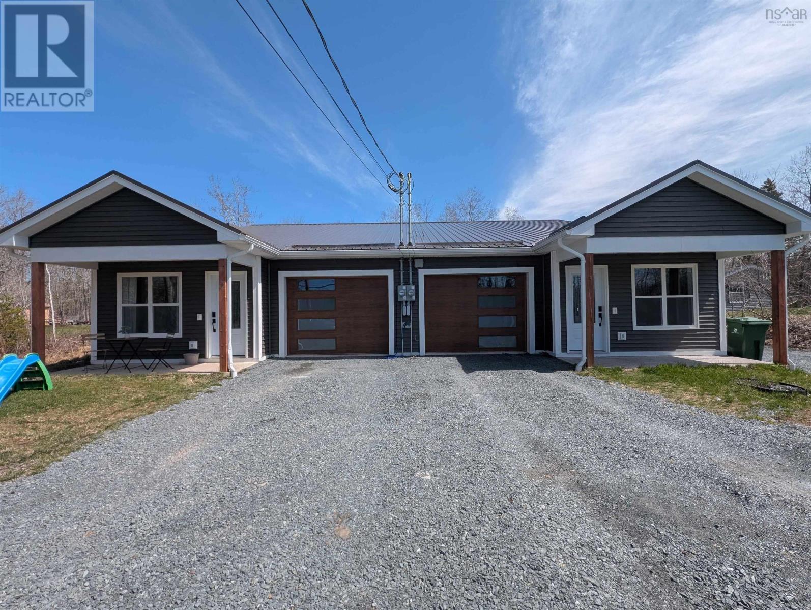 128 & 130 Renfrew Road, Enfield, Nova Scotia  B2T 1M6 - Photo 2 - 202603313