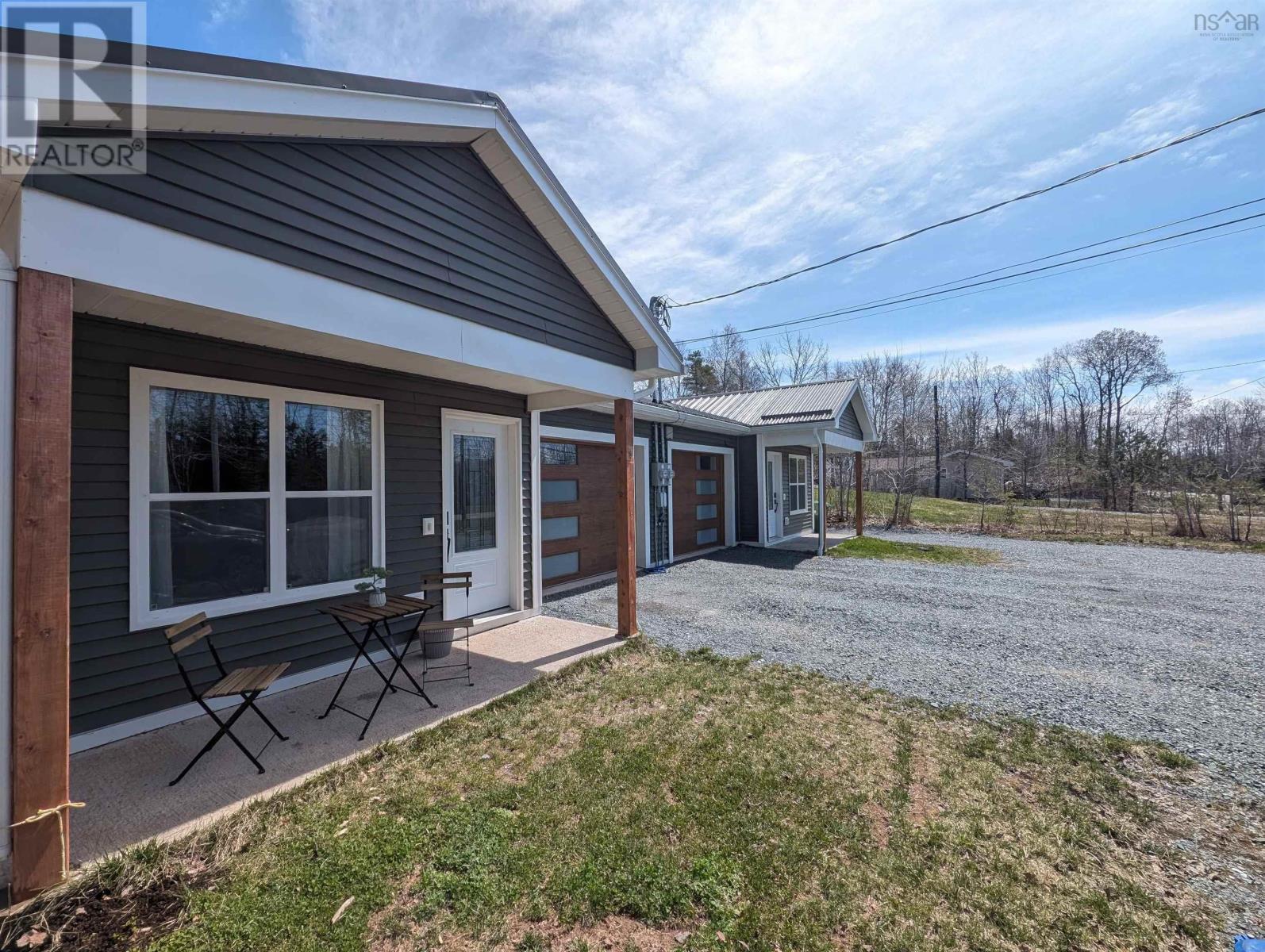 128 & 130 Renfrew Road, Hants, Nova Scotia  B2T 1H6 - Photo 3 - 202603315