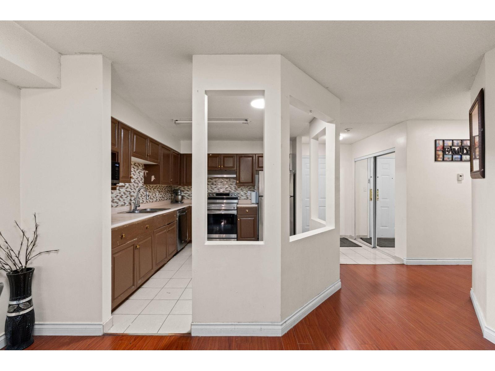 306 12101 80 Avenue, Surrey, British Columbia  V3W 5V6 - Photo 8 - R3115883