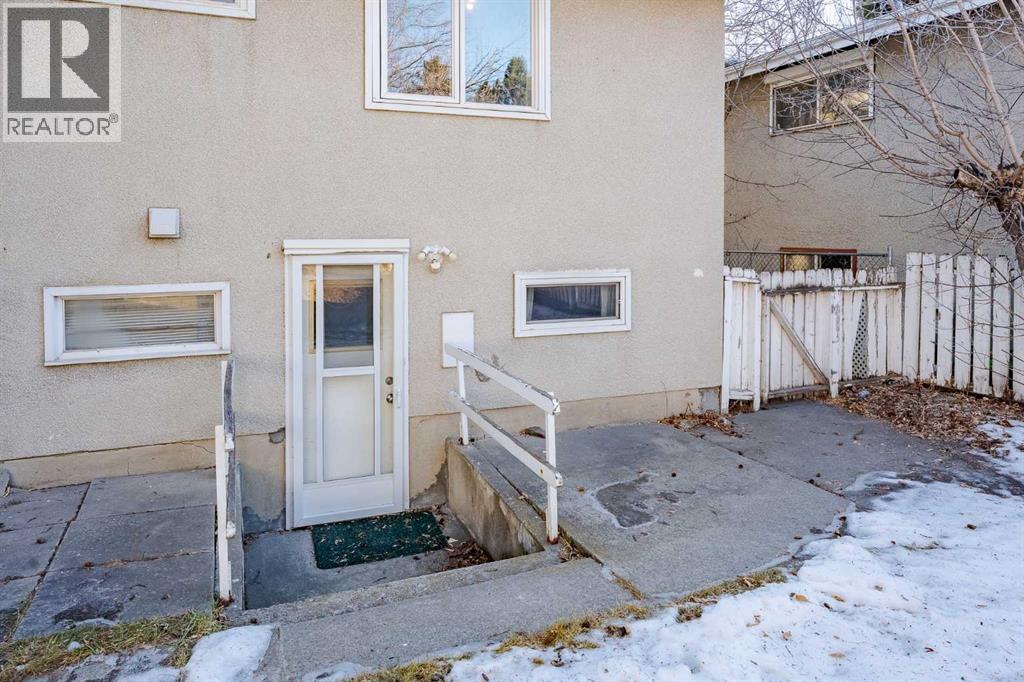 3152 Blakiston Drive NW, Calgary, Alberta  T2L 1L8 - Photo 26 - A2279381