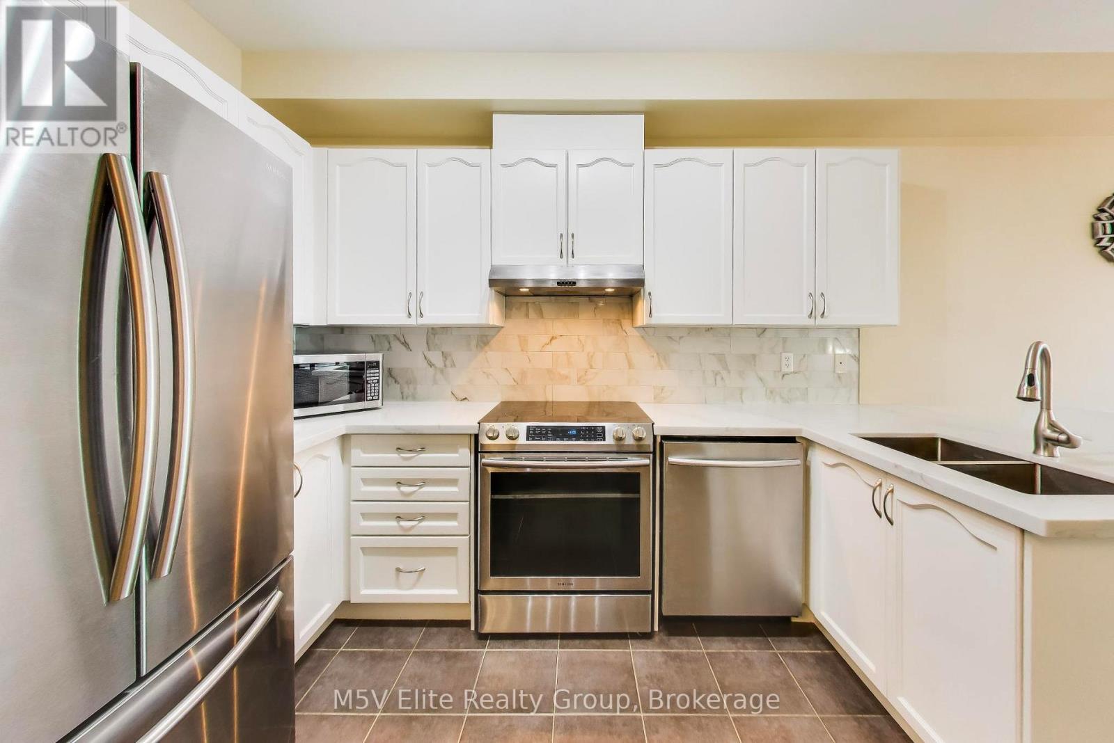 38 Kilrea Way, Brampton, Ontario  L6X 0R1 - Photo 6 - W13037508