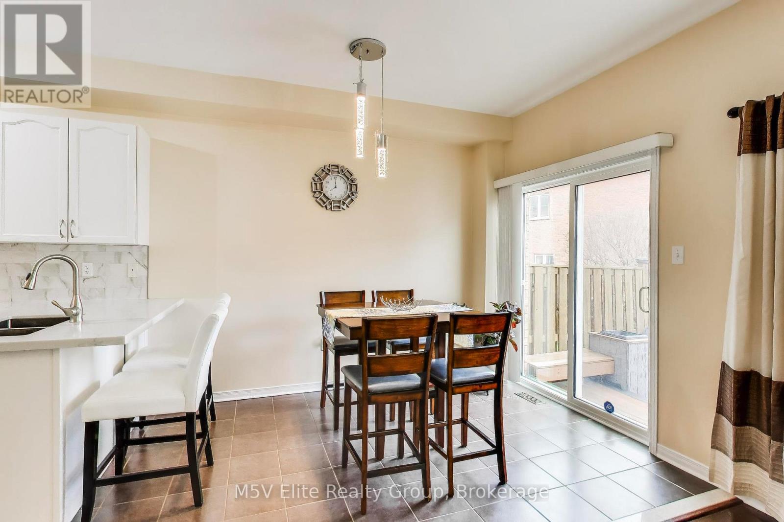 38 Kilrea Way, Brampton, Ontario  L6X 0R1 - Photo 7 - W13037508