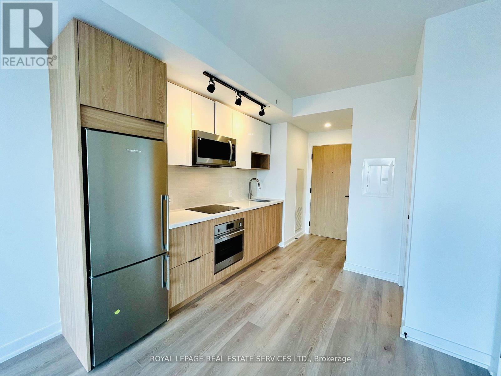 2009 - 5 DEFRIES STREET, Toronto, Ontario