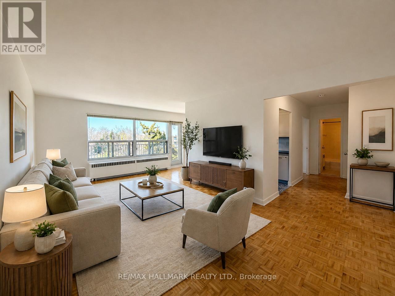 403 - 28 UPPER CANADA DRIVE, Toronto, Ontario