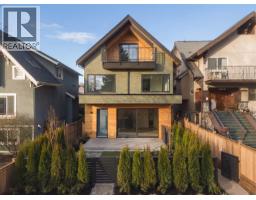 1 2755 W 11TH AVENUE, Vancouver, British Columbia