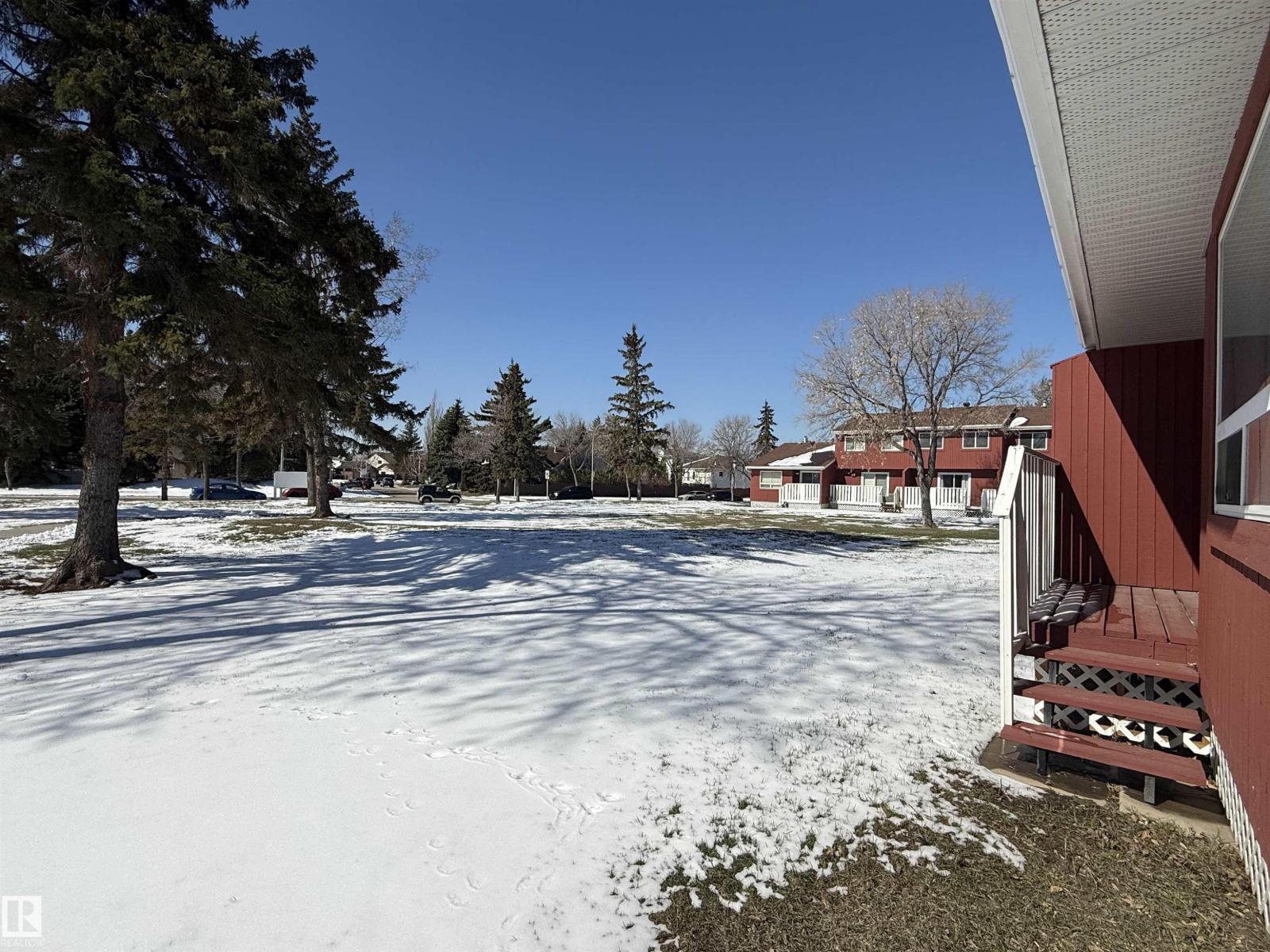 10654 Beaumaris Rd Nw, Edmonton, Alberta  T5X 3N4 - Photo 4 - E4484470