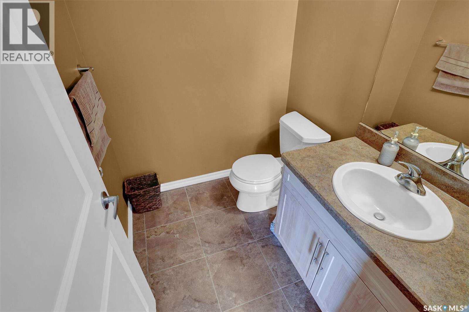 8 3225 Woodhams Drive E, Regina, Saskatchewan  S4V 3A2 - Photo 19 - SK034148