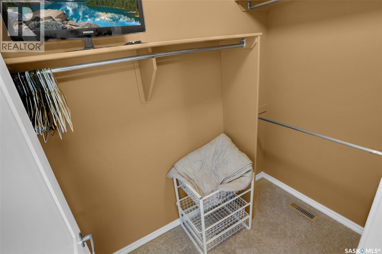 8 3225 Woodhams Drive E, Regina, Saskatchewan  S4V 3A2 - Photo 22 - SK034148