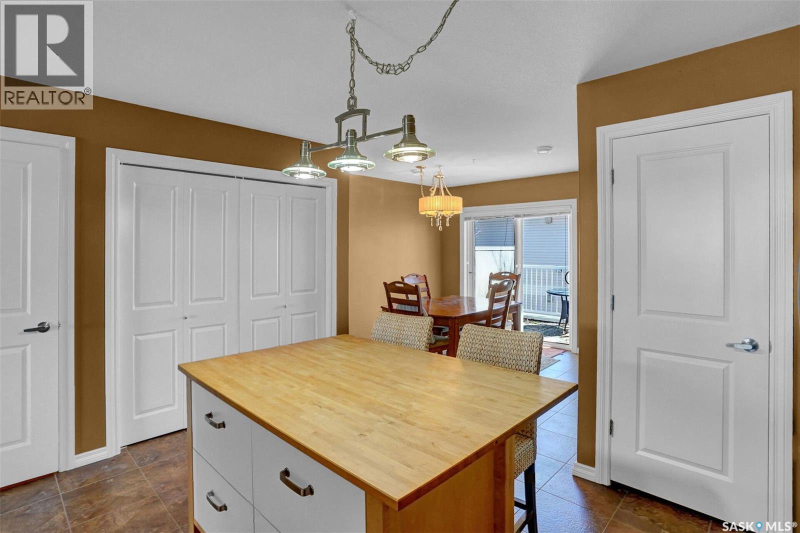 8 3225 Woodhams Drive E, Regina, Saskatchewan  S4V 3A2 - Photo 8 - SK034148