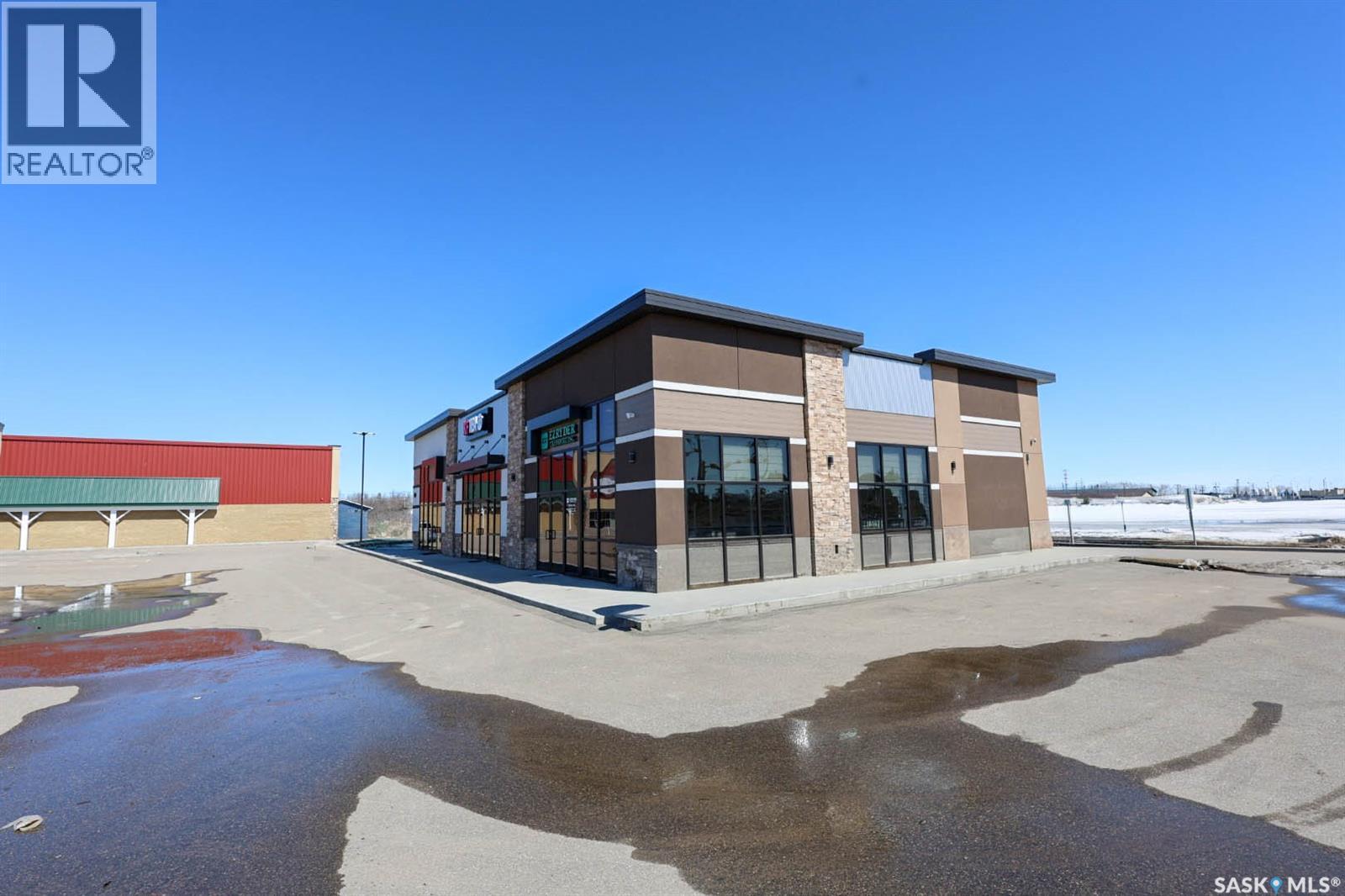 300 15th Street, Prince Albert, Saskatchewan  S6V 1G2 - Photo 4 - SK034144