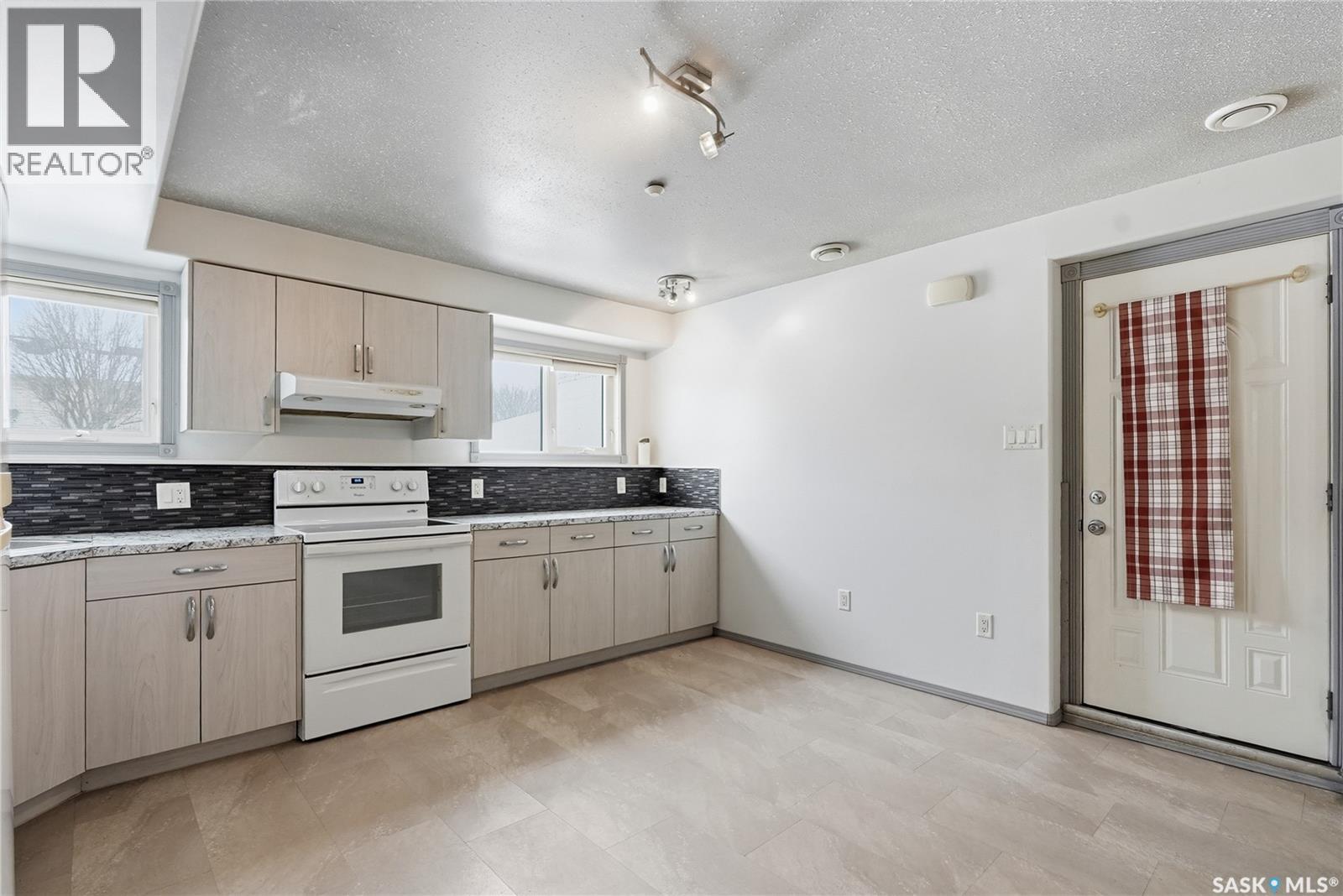 807 115th Street E, Saskatoon, Saskatchewan  S7N 3W5 - Photo 37 - SK034036