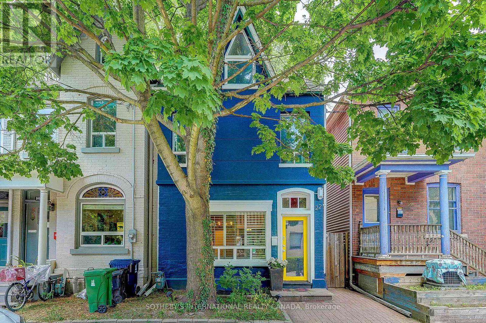 22 CUMMINGS STREET, Toronto, Ontario