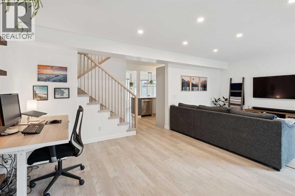 92 Scenic Gardens Nw, Calgary, Alberta  T3L 1Y6 - Photo 10 - A2305633