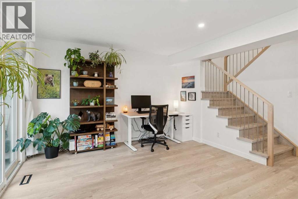 92 Scenic Gardens Nw, Calgary, Alberta  T3L 1Y6 - Photo 9 - A2305633