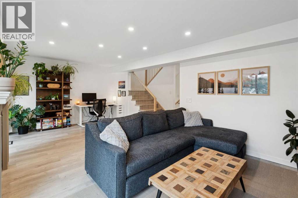 92 Scenic Gardens Nw, Calgary, Alberta  T3L 1Y6 - Photo 14 - A2305633