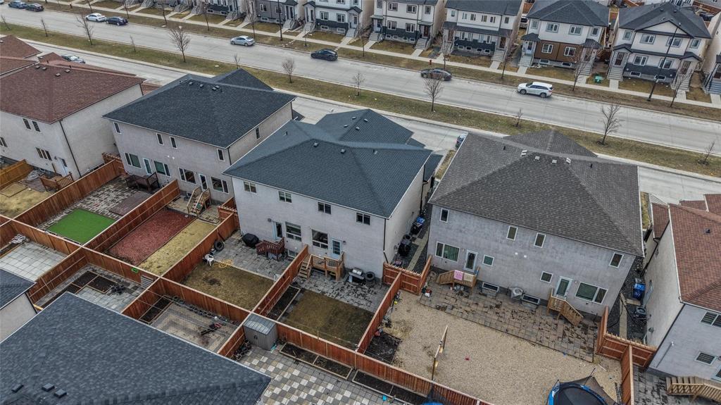 335 Old Commonwealth Path, Winnipeg, Manitoba  R2P 2X7 - Photo 34 - 202608577