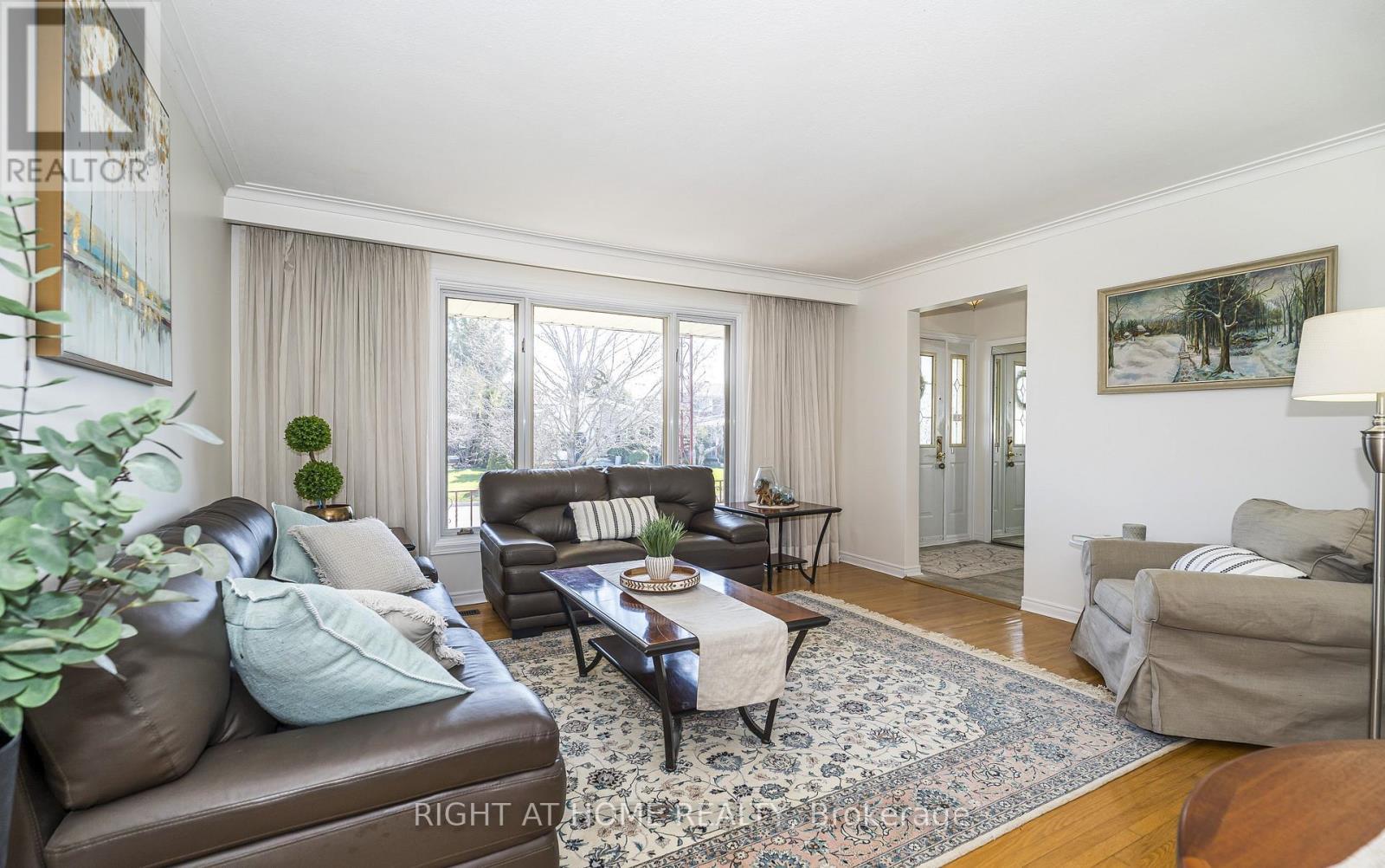 8 Mira Road, Markham (Thornhill), Ontario  L3T 2H6 - Photo 12 - N13053098