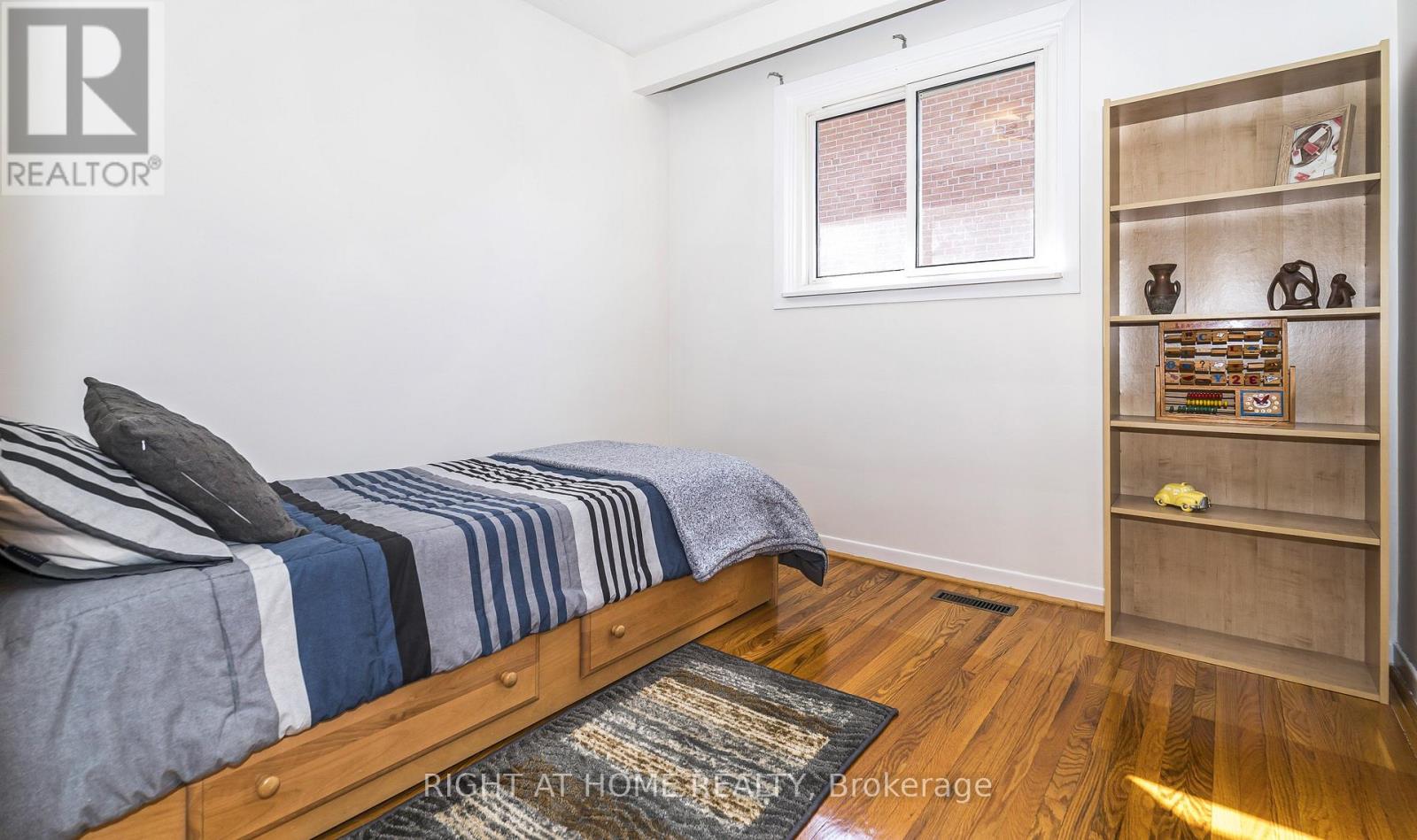 8 Mira Road, Markham (Thornhill), Ontario  L3T 2H6 - Photo 25 - N13053098