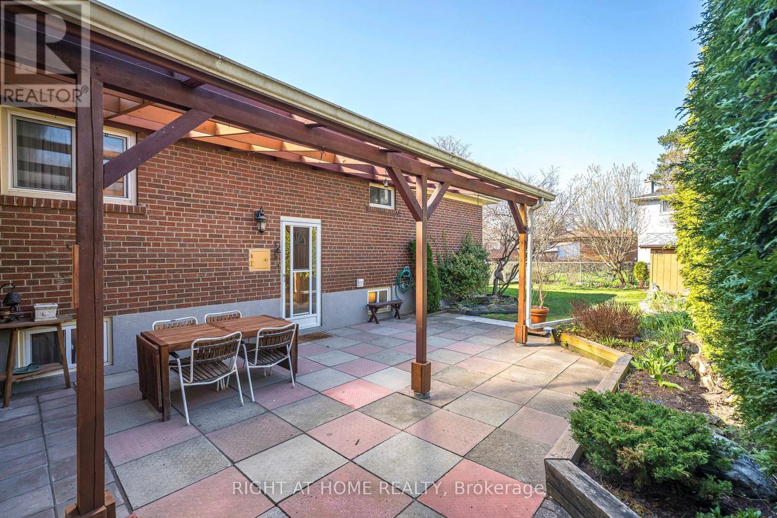 8 Mira Road, Markham (Thornhill), Ontario  L3T 2H6 - Photo 38 - N13053098