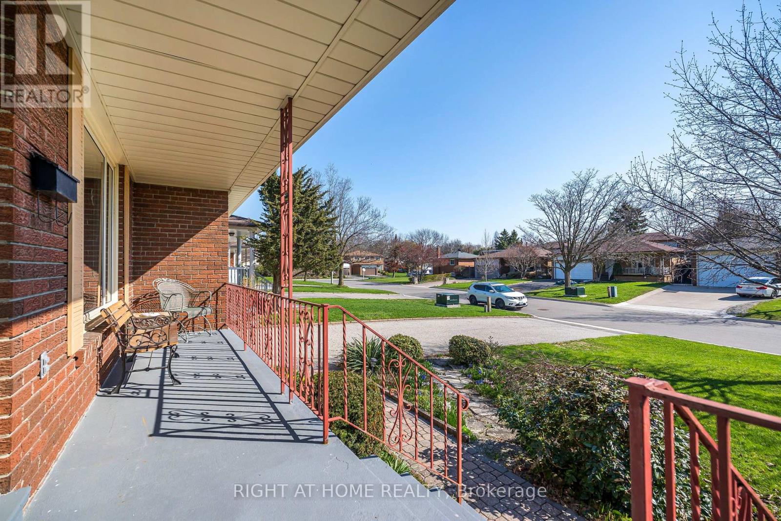 8 Mira Road, Markham (Thornhill), Ontario  L3T 2H6 - Photo 4 - N13053098