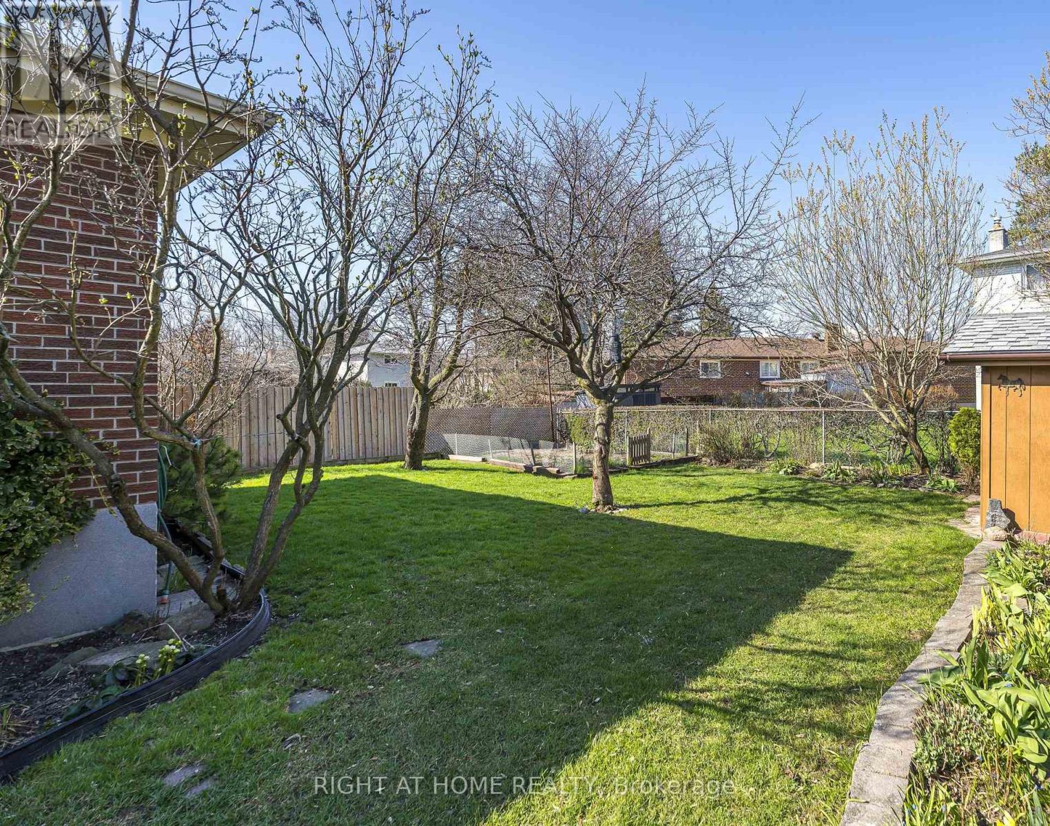 8 Mira Road, Markham (Thornhill), Ontario  L3T 2H6 - Photo 40 - N13053098