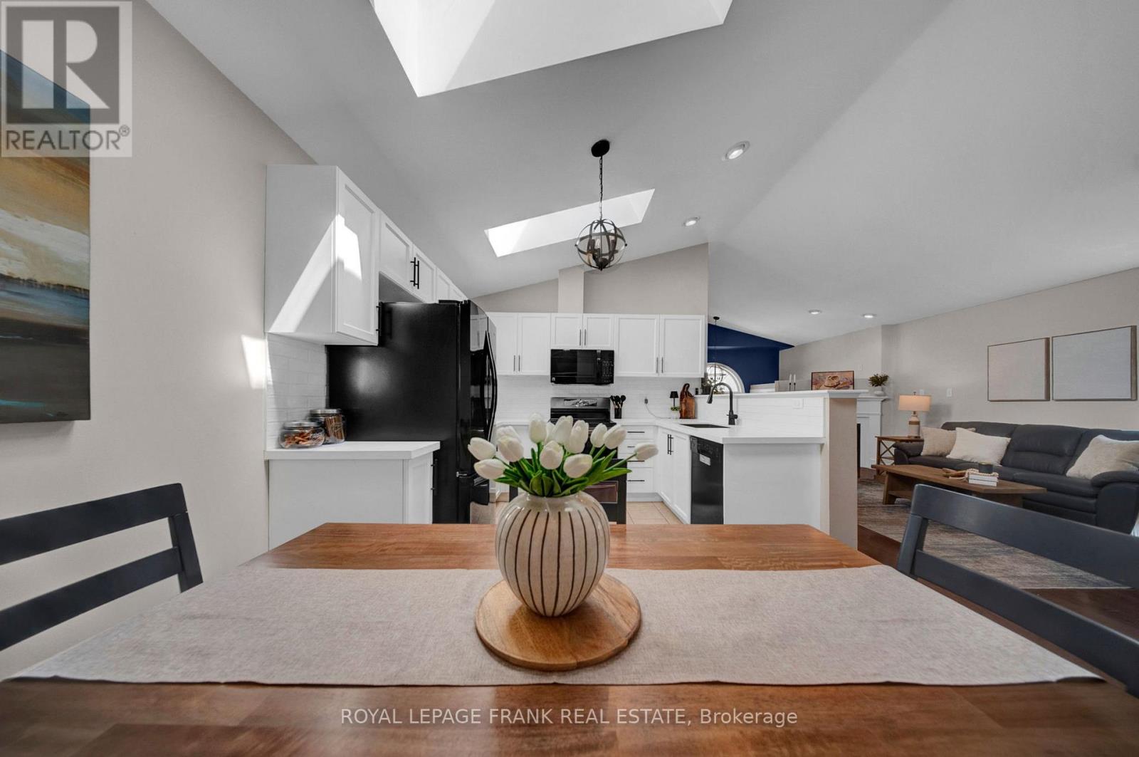 78 Cecil Found Crescent, Clarington, Ontario  L1E 2W1 - Photo 11 - E13052054