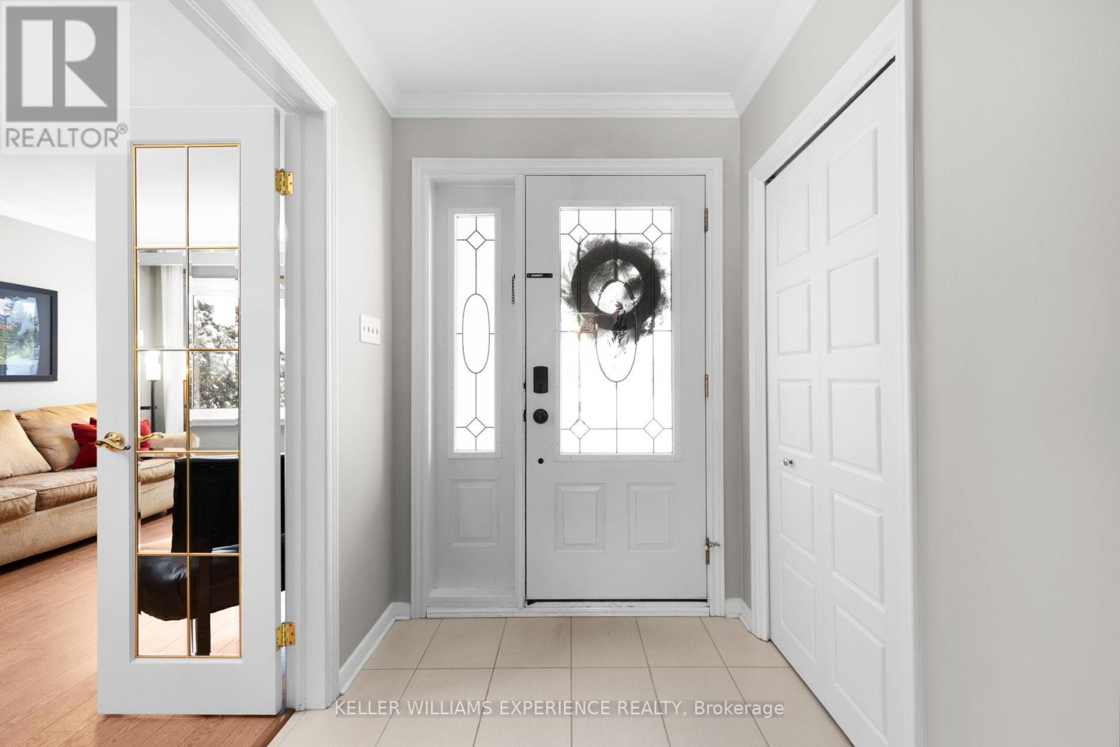 27 Ottaway Avenue, Barrie (Wellington), Ontario  L4M 2W6 - Photo 4 - S13053100