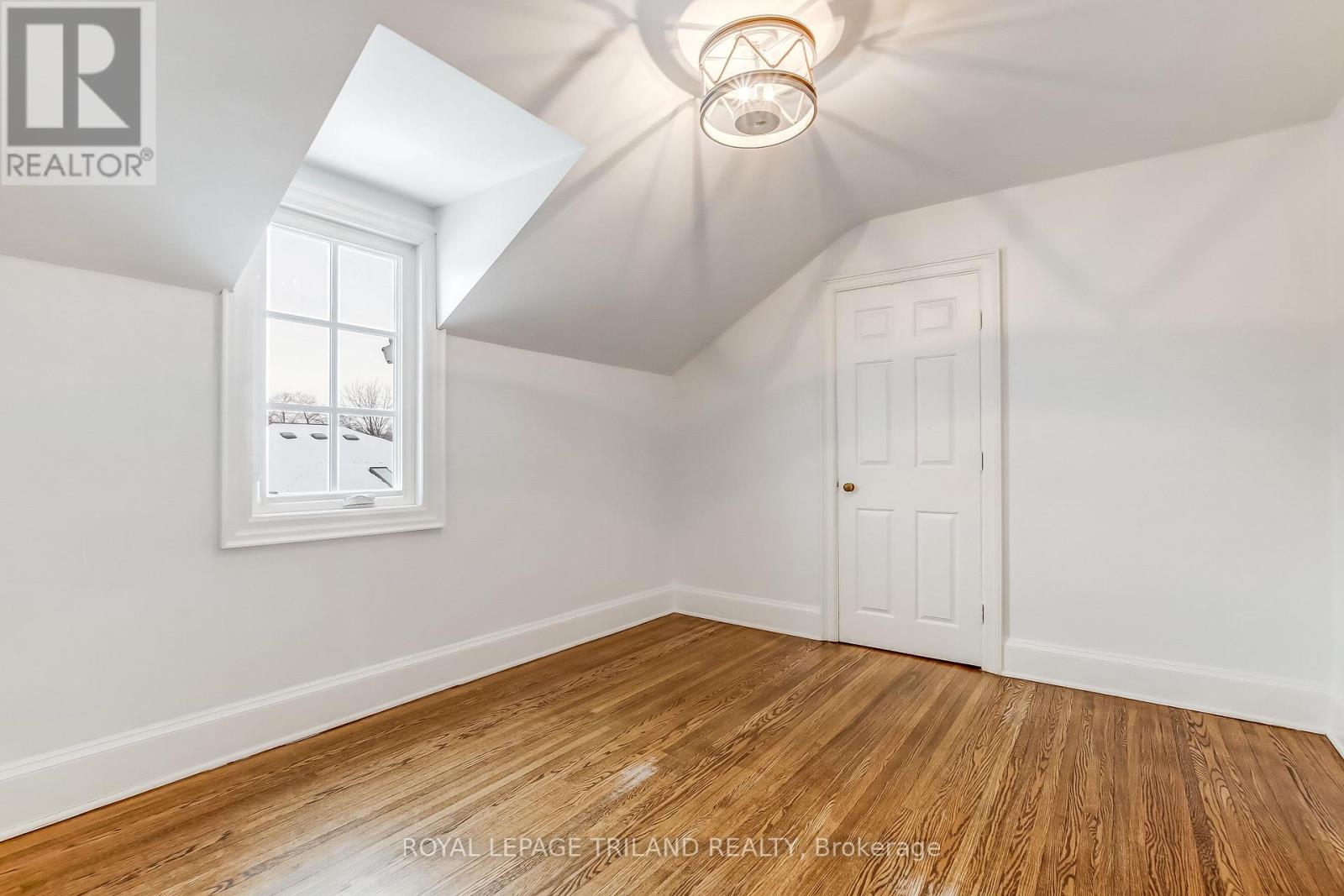 1965 Highland Heights, London South, Ontario  N6C 6C4 - Photo 28 - X12670878