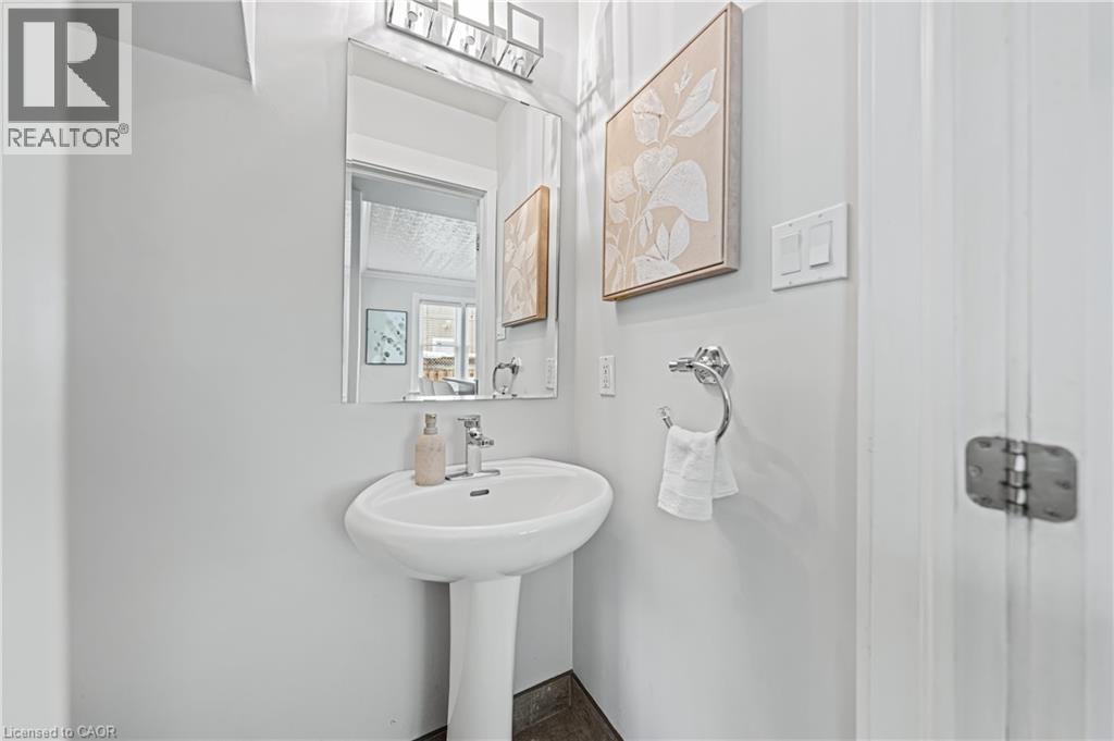 11 Heins Avenue, Kitchener, Ontario  N2G 1Z7 - Photo 22 - 40824647