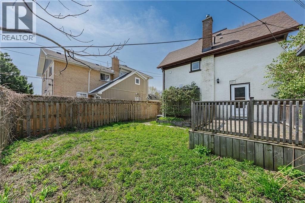 11 Heins Avenue, Kitchener, Ontario  N2G 1Z7 - Photo 39 - 40824647