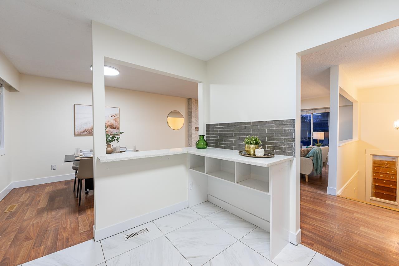 26490 28b Avenue, Langley, British Columbia  V4W 3B1 - Photo 5 - R3116110